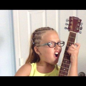 Meet your Posher, Madison